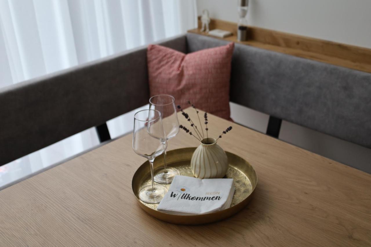 Apartment Mit Balkon Und Hallenbad *