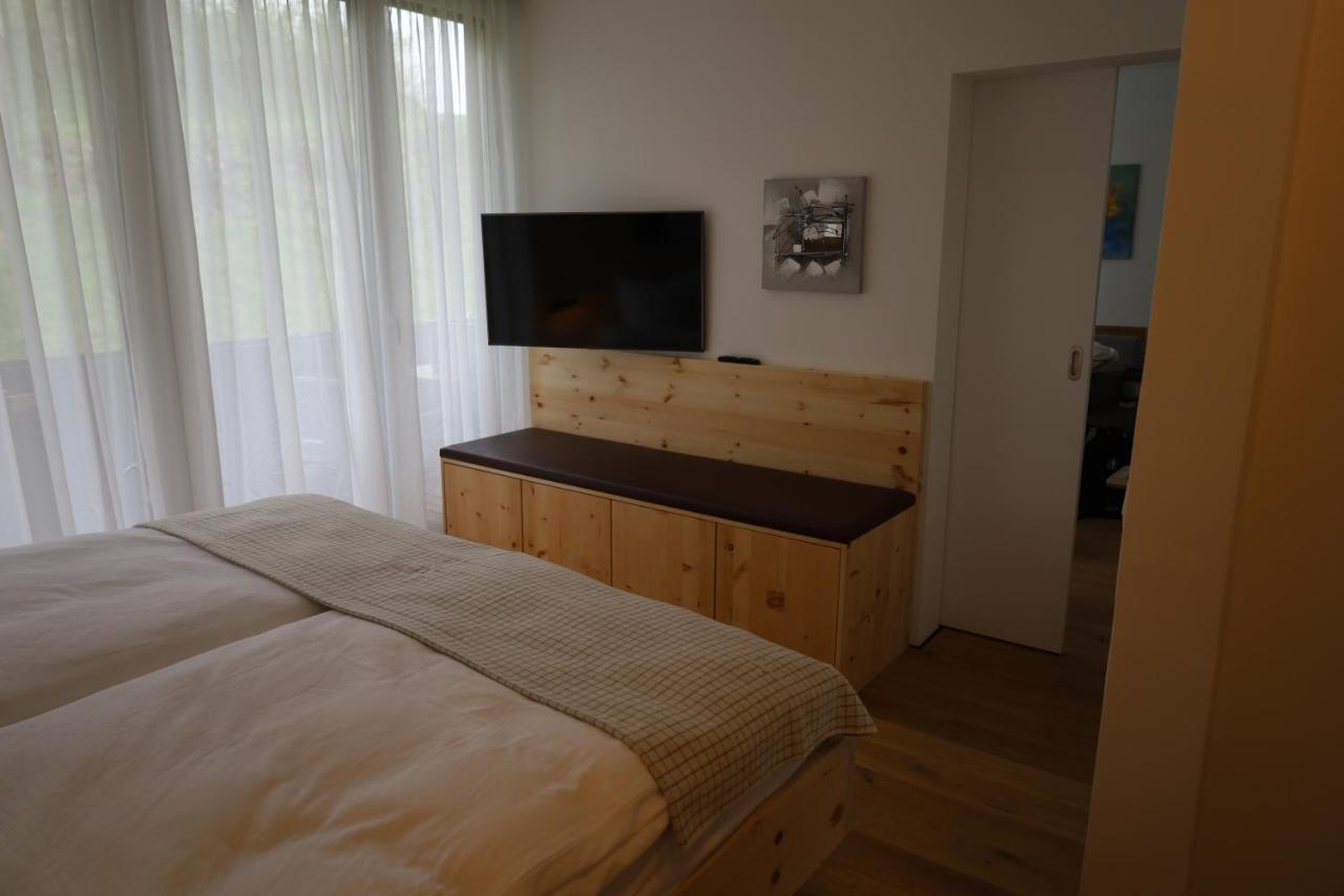 Mit Balkon Und Hallenbad Apartment *