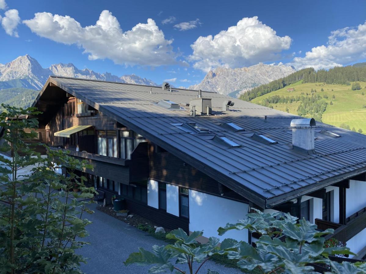 Apartment Mit Balkon Und Hallenbad