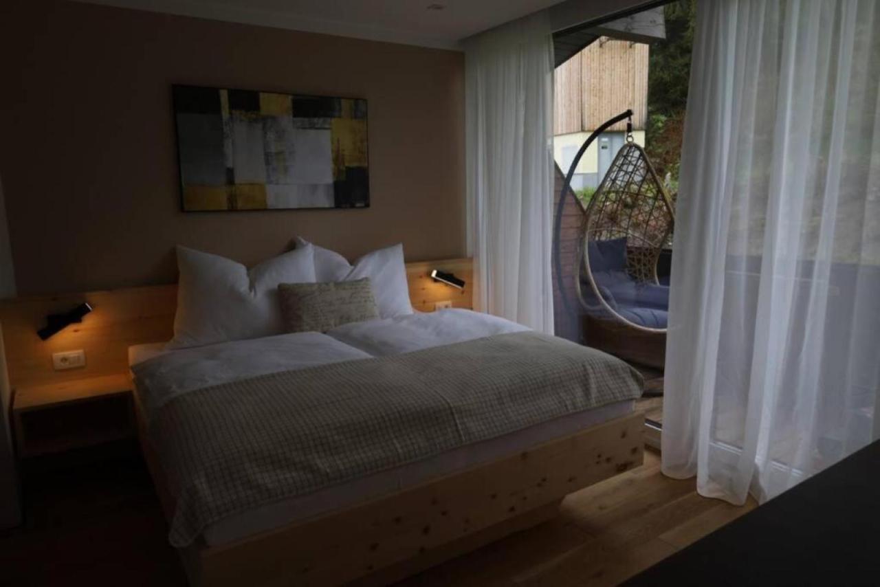 Mit Balkon Und Hallenbad Apartment *